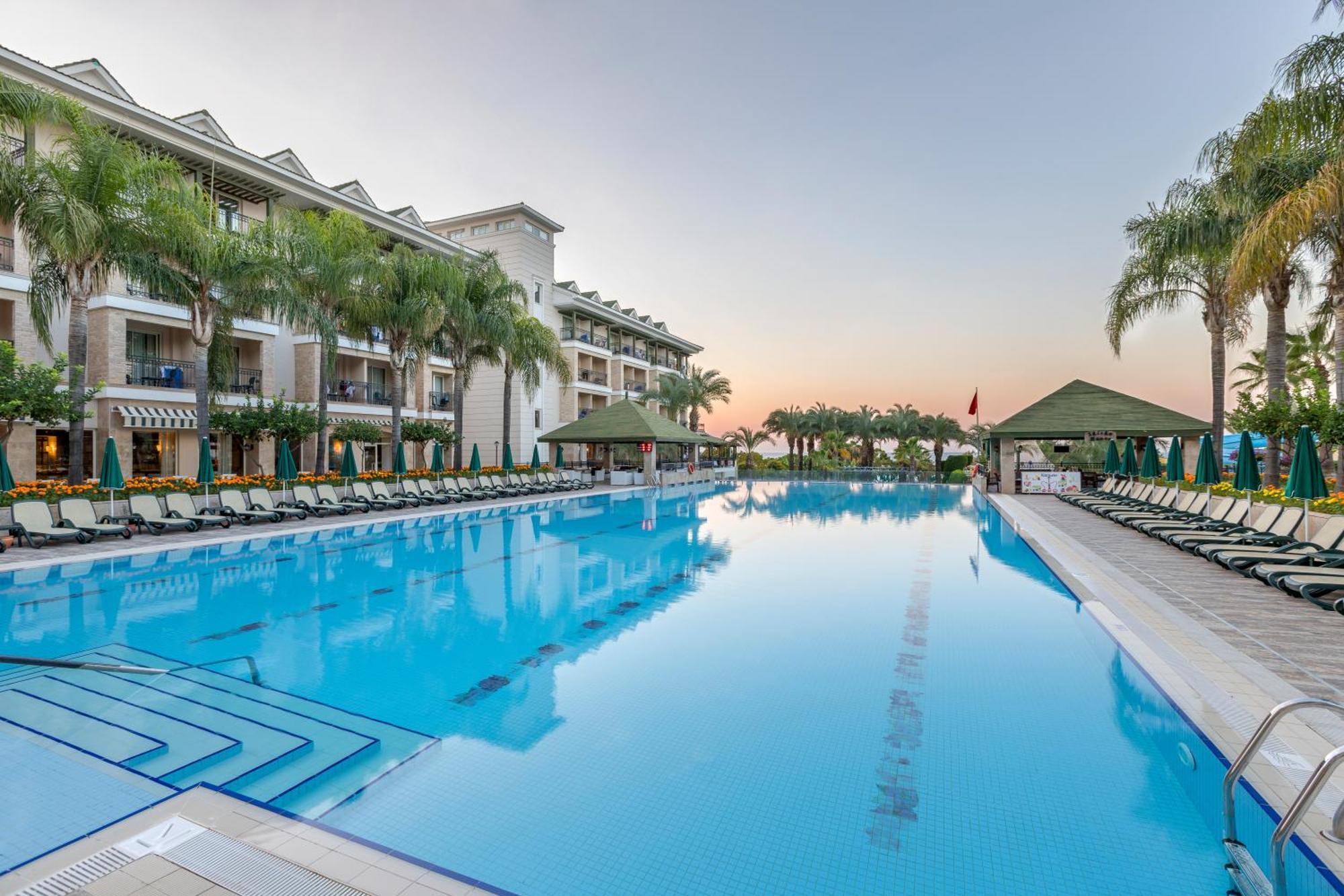 Dobedan Beach Resort Comfort "Ex Brand Alva Donna Beach Resort Comfort" Σιντέ Εξωτερικό φωτογραφία